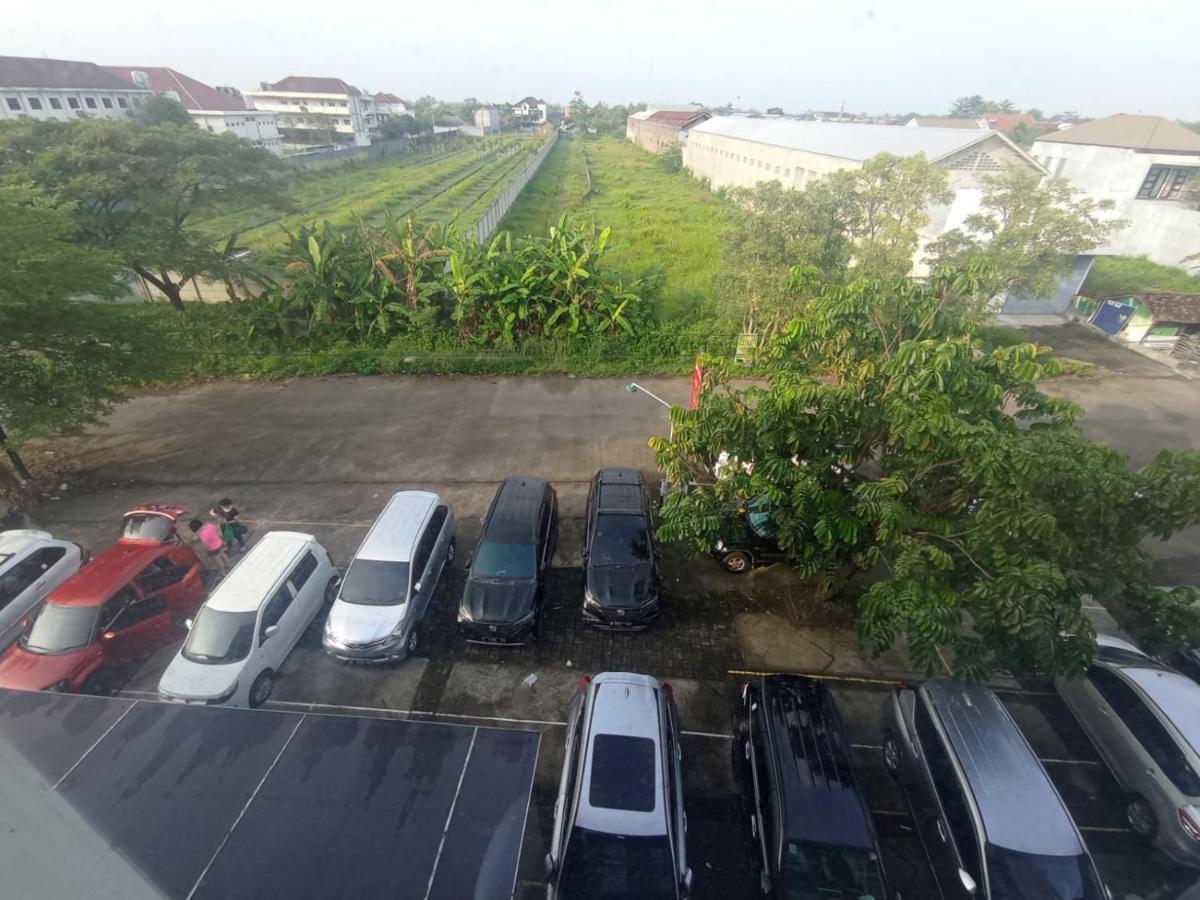 Hotel Cendana Coliving Solo Baru Exterior foto