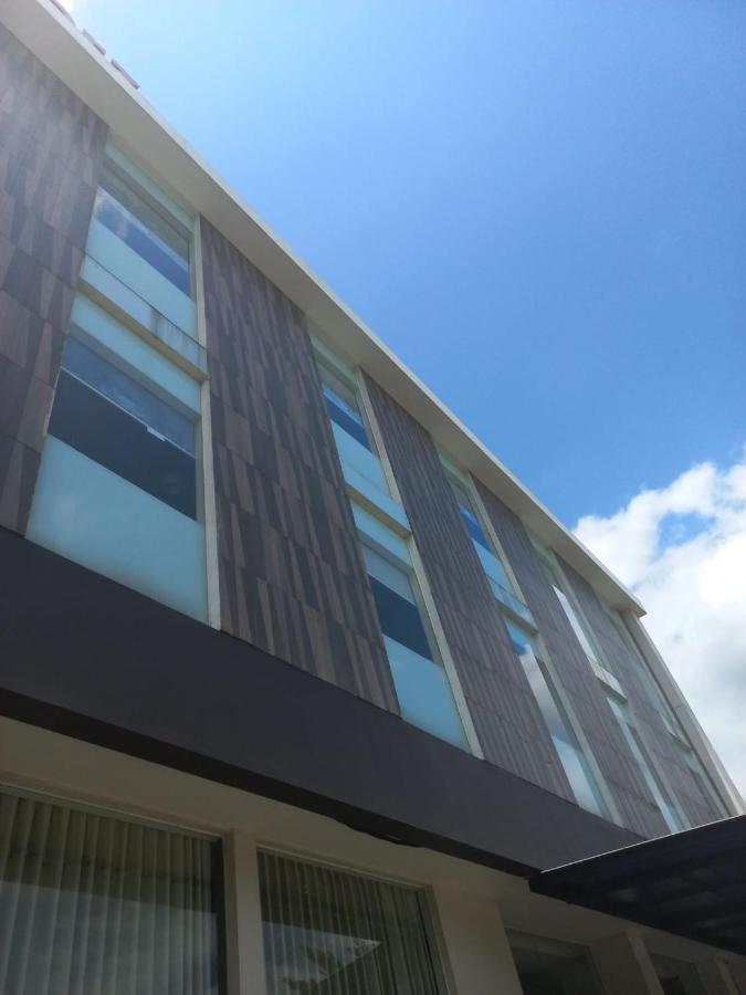 Hotel Cendana Coliving Solo Baru Exterior foto